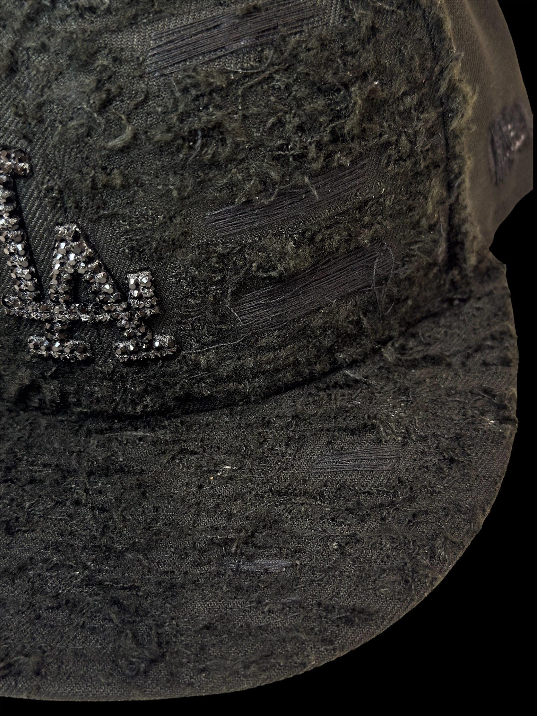 L.A. BLACK SWAROVSKI BROKEN SEWN